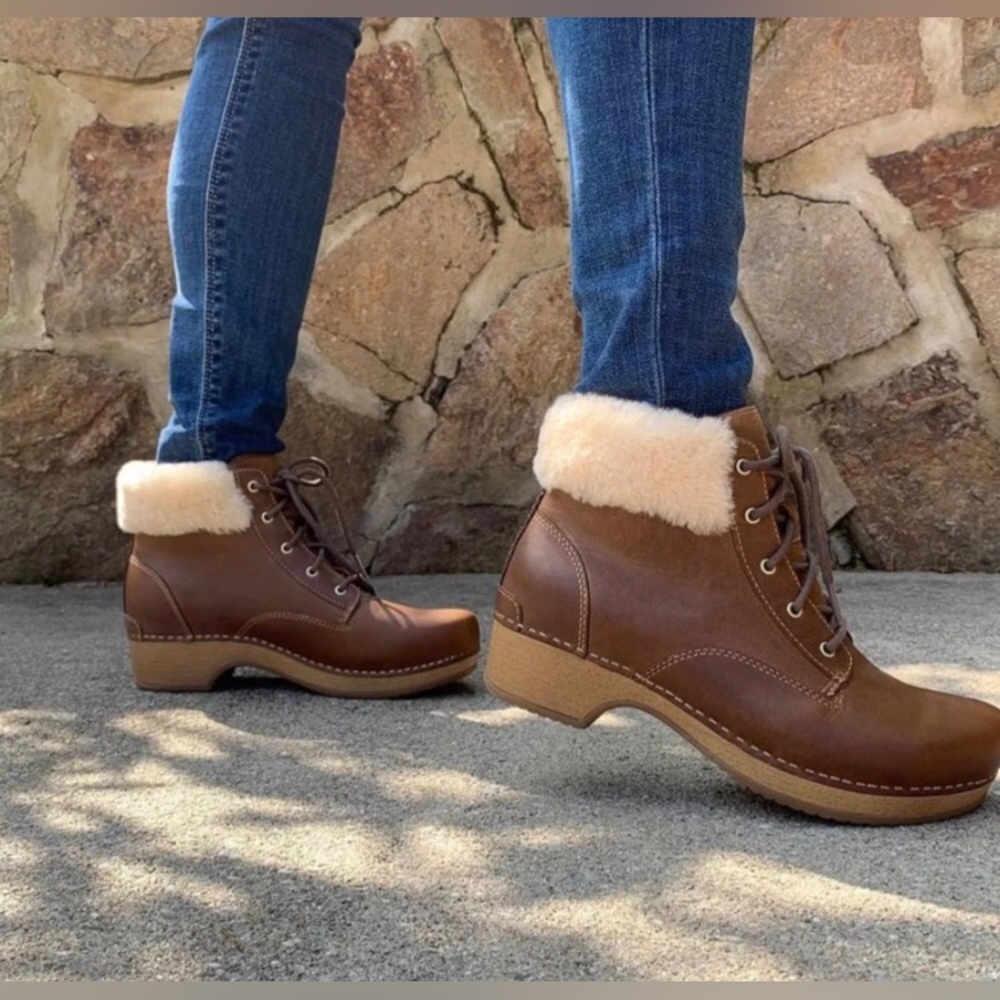 Dansko Bailee Lace Bootie size 37 EUR 6.5-7 US Brown